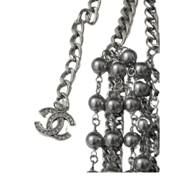 Chanel pearl necklace